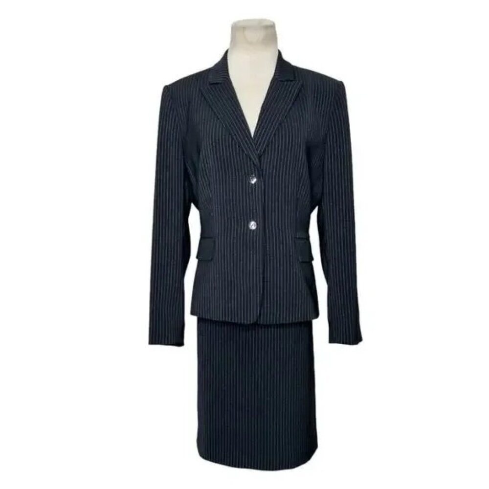 TAHARI Arthur S. Levine Black Pinstripe Professional Suit Blazer/Skirt EUC - Picture 3 of 16